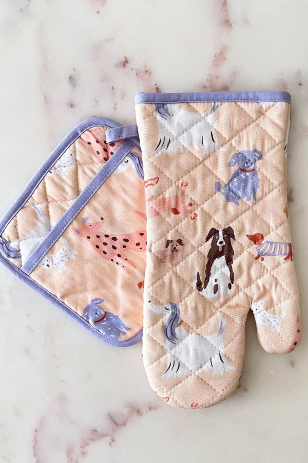 Idlewild Co. Dogs Oven Mitt + Pot Holder Set