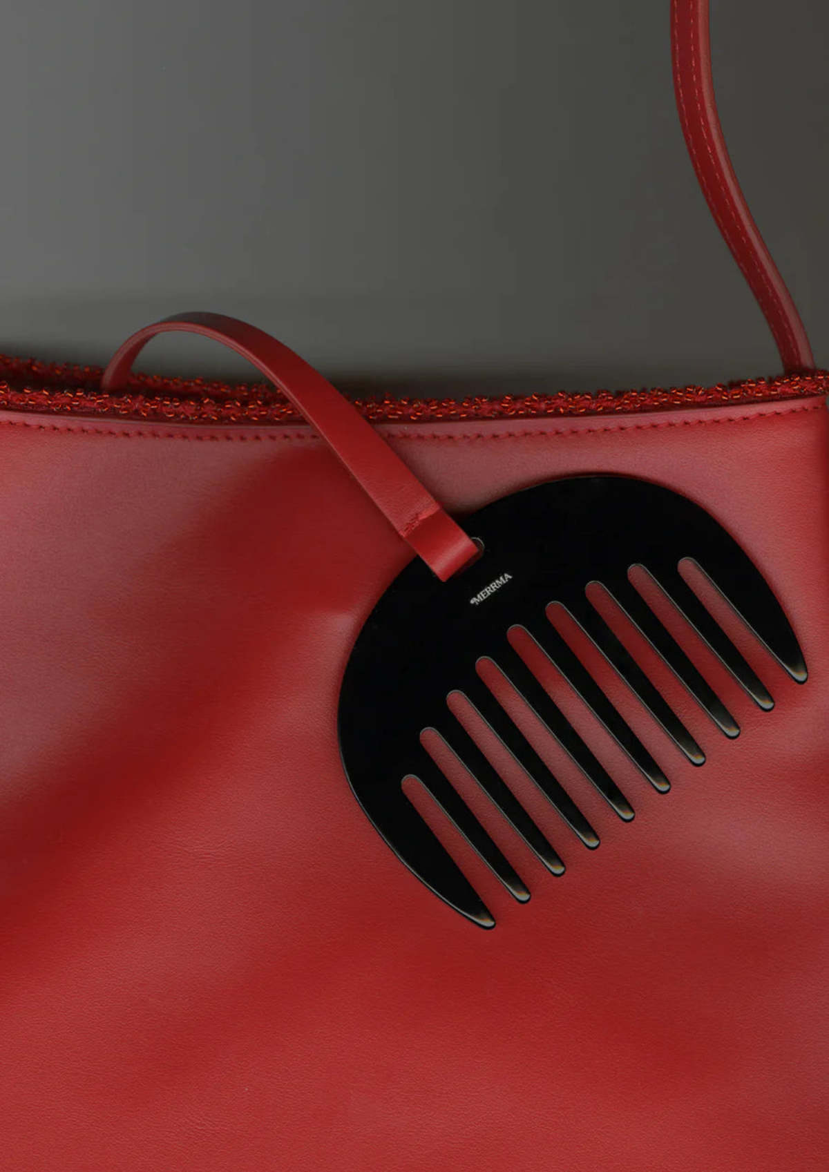 Merrma Earth Bead Leather Bag with Comb Handbag - Image 4 of 7