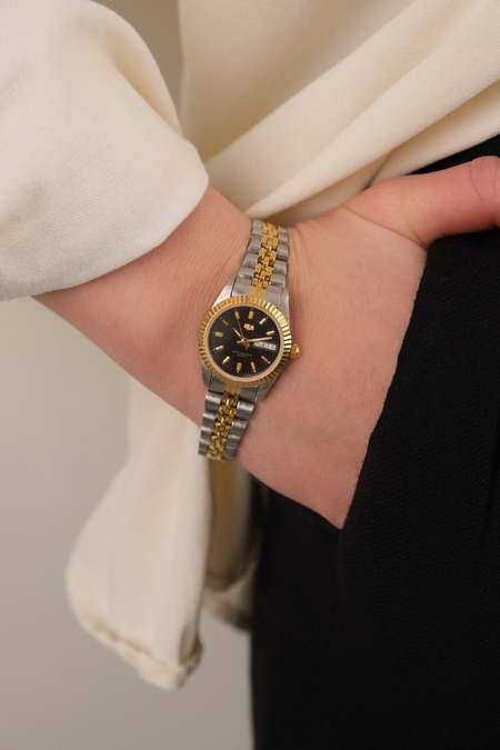 Marc by Marc Jacobs Riley Watch - black/gold | Garmentory display picture 1