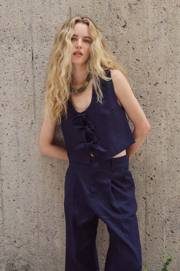 Eve Gravel Saxon Top Eve Gravel Saxon Top