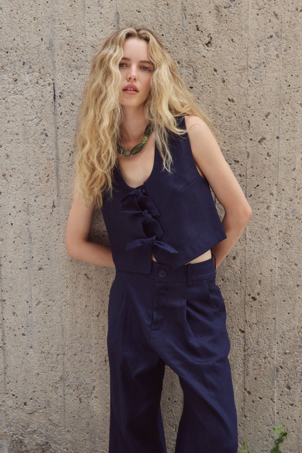 Eve Gravel Saxon Top