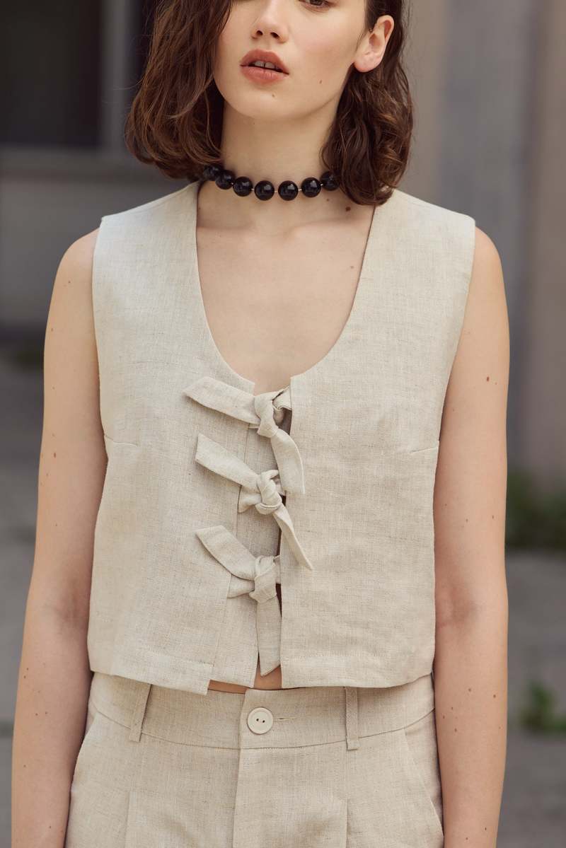 Eve Gravel Saxon Top