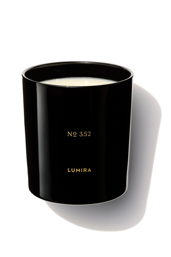 Lumira No352 Leather & Cedar Candle