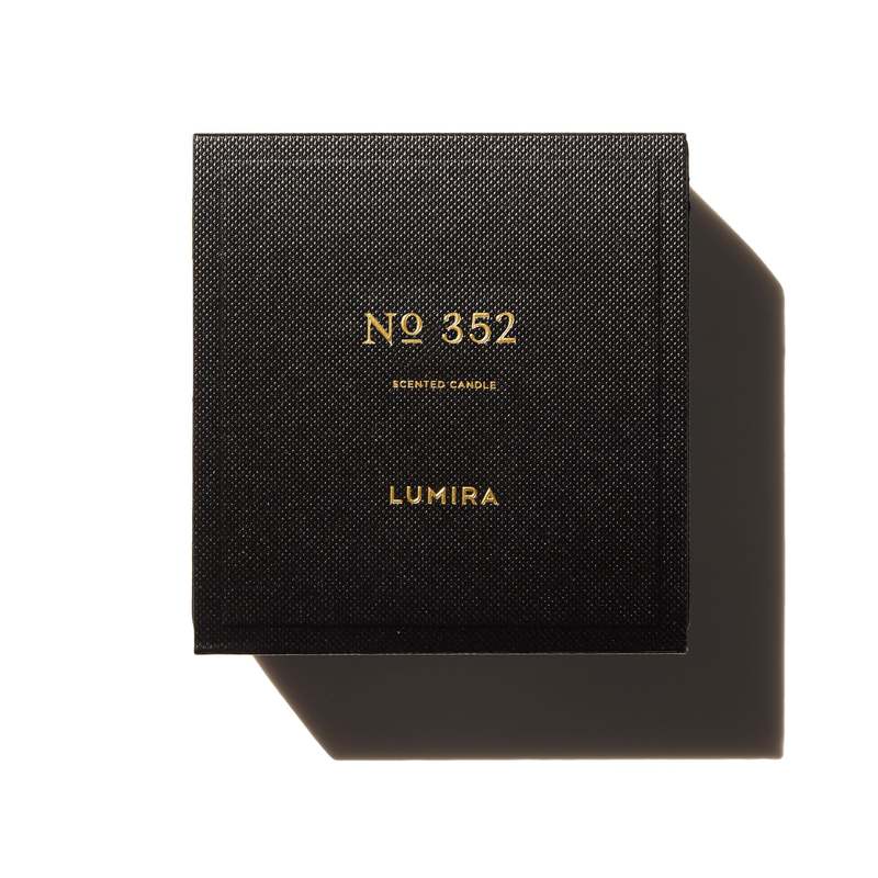 Lumira No352 Leather & Cedar Candle