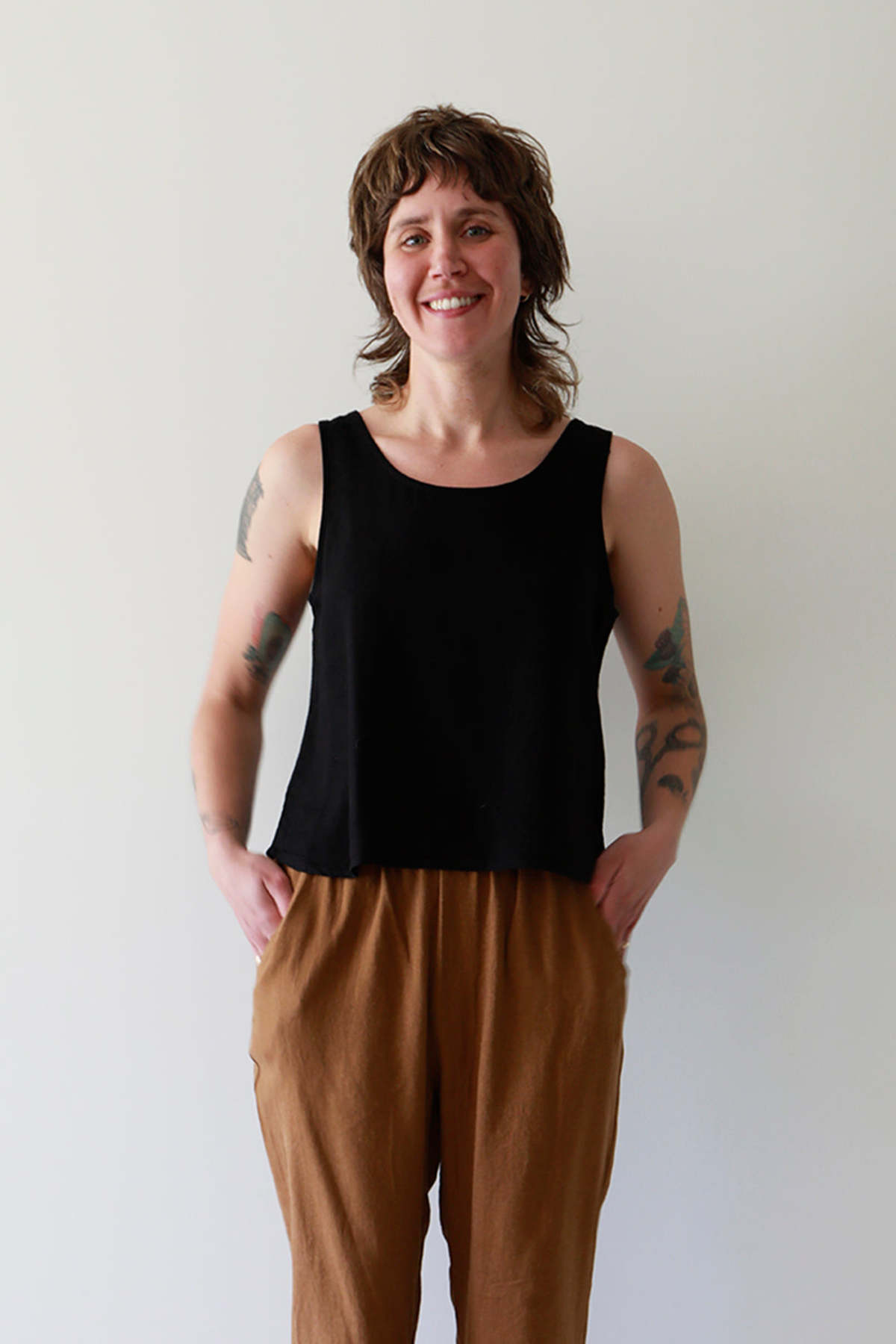 me and arrow Box Tank - Black - Image 2 of 6