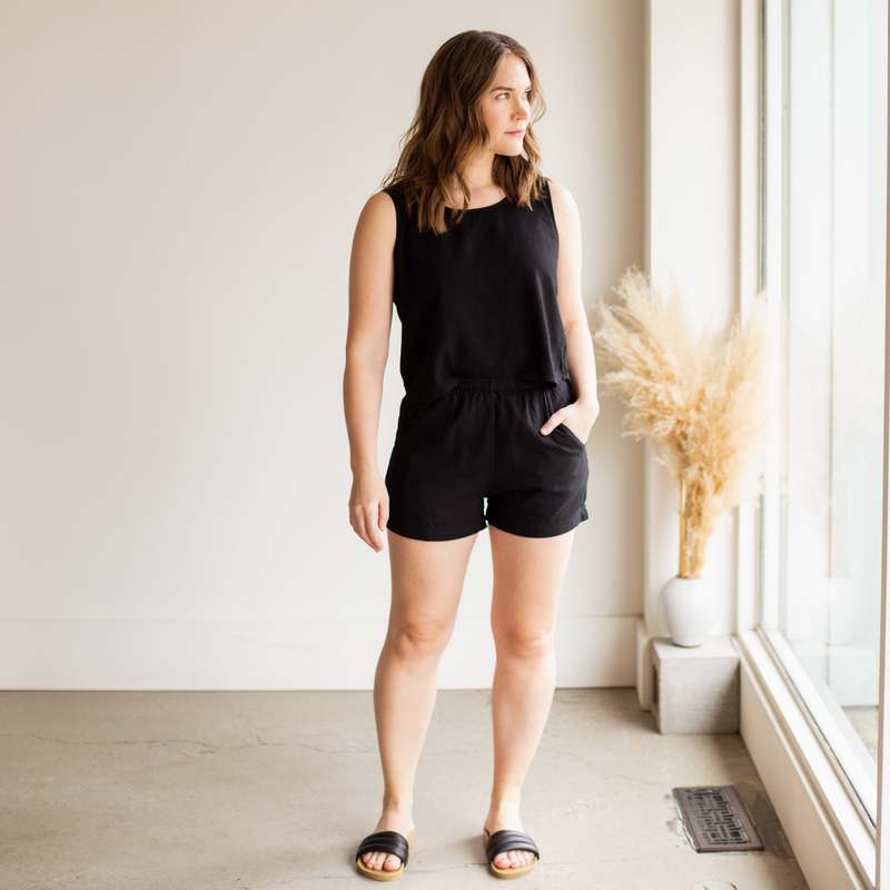 me and arrow Shorts - Black