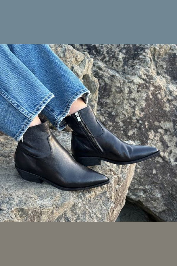 Officine Creative Noelie DD 102 Zipped Boot - Black