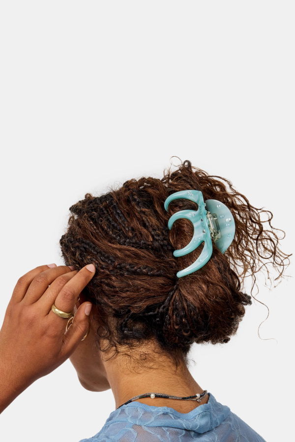 Chunks Large Blue Dew Octopus Hair Claw