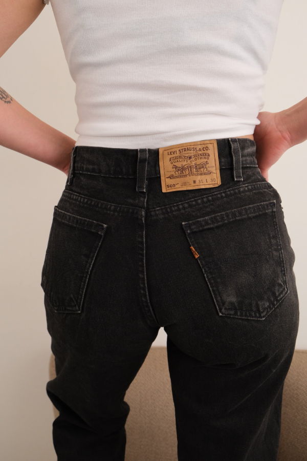 Vintage Hermine Vintage 90s Coal Wash Levi's 560 Cotton Denim Loose Fit Tapered Leg Jeans - Black