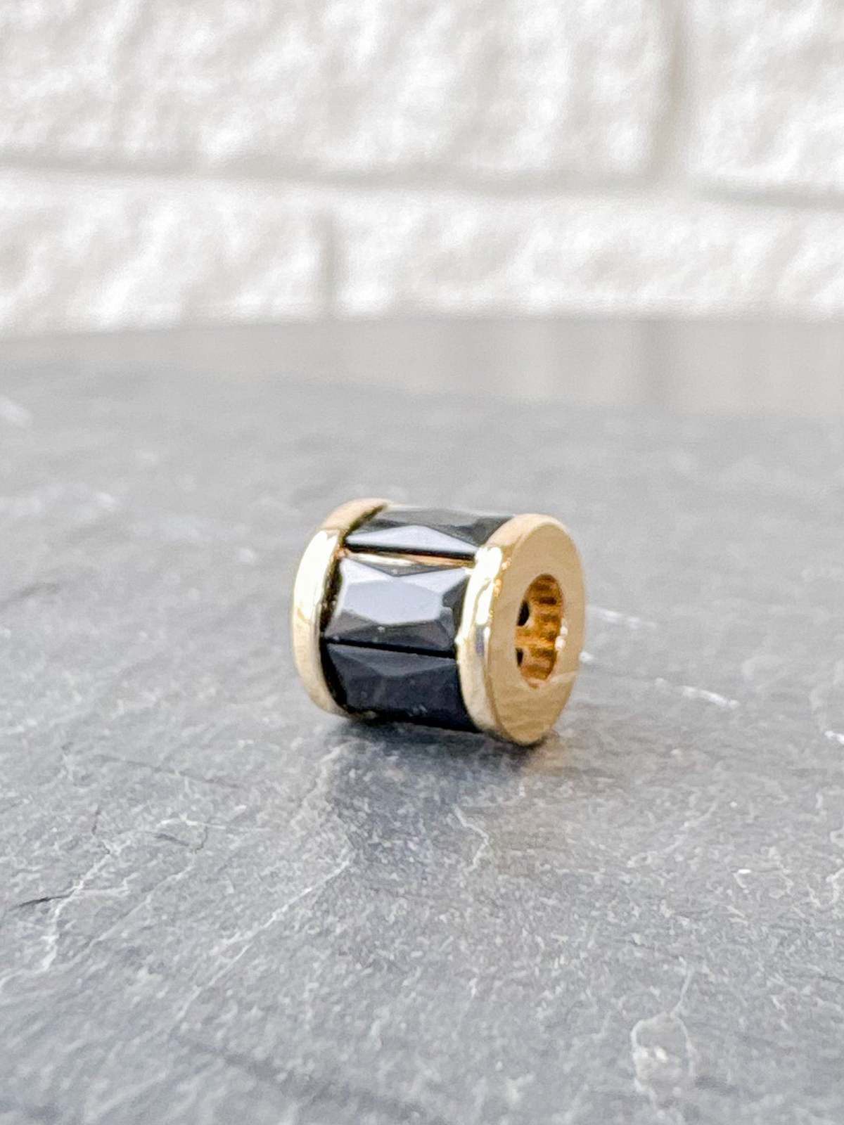 Thatch Delphin Black Bead Charm - Image 2 of 4