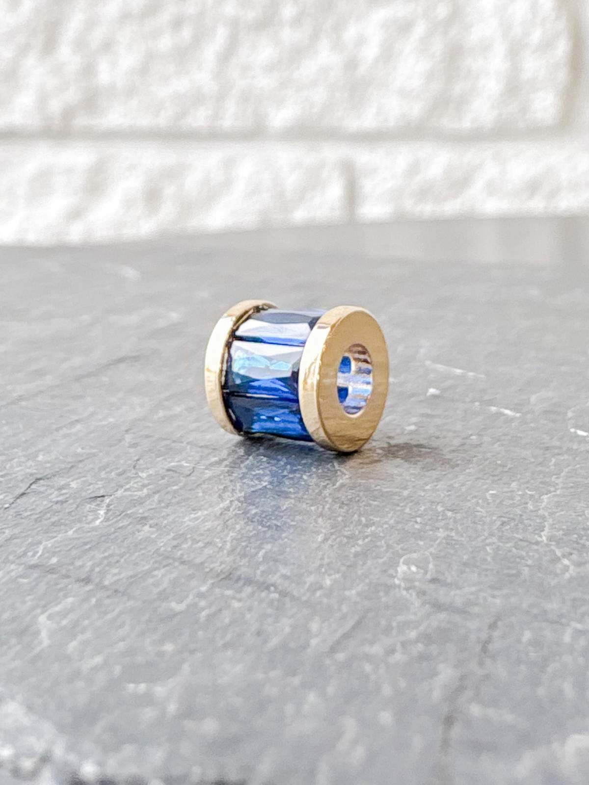 Thatch Delphin Blue Bead Charm - Image 2 of 4