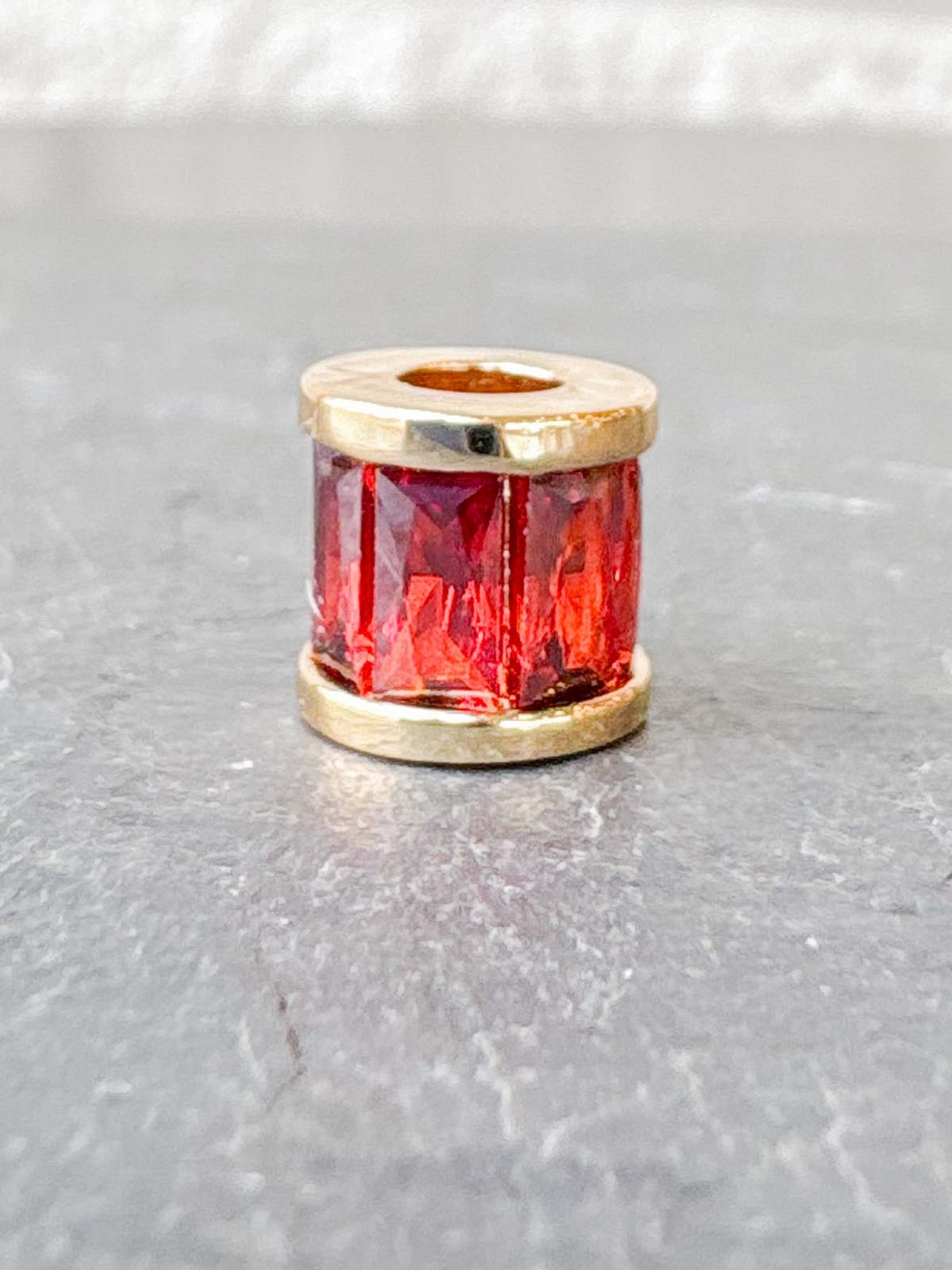 Thatch Delphin Red Bead Charm - Image 1 of 4