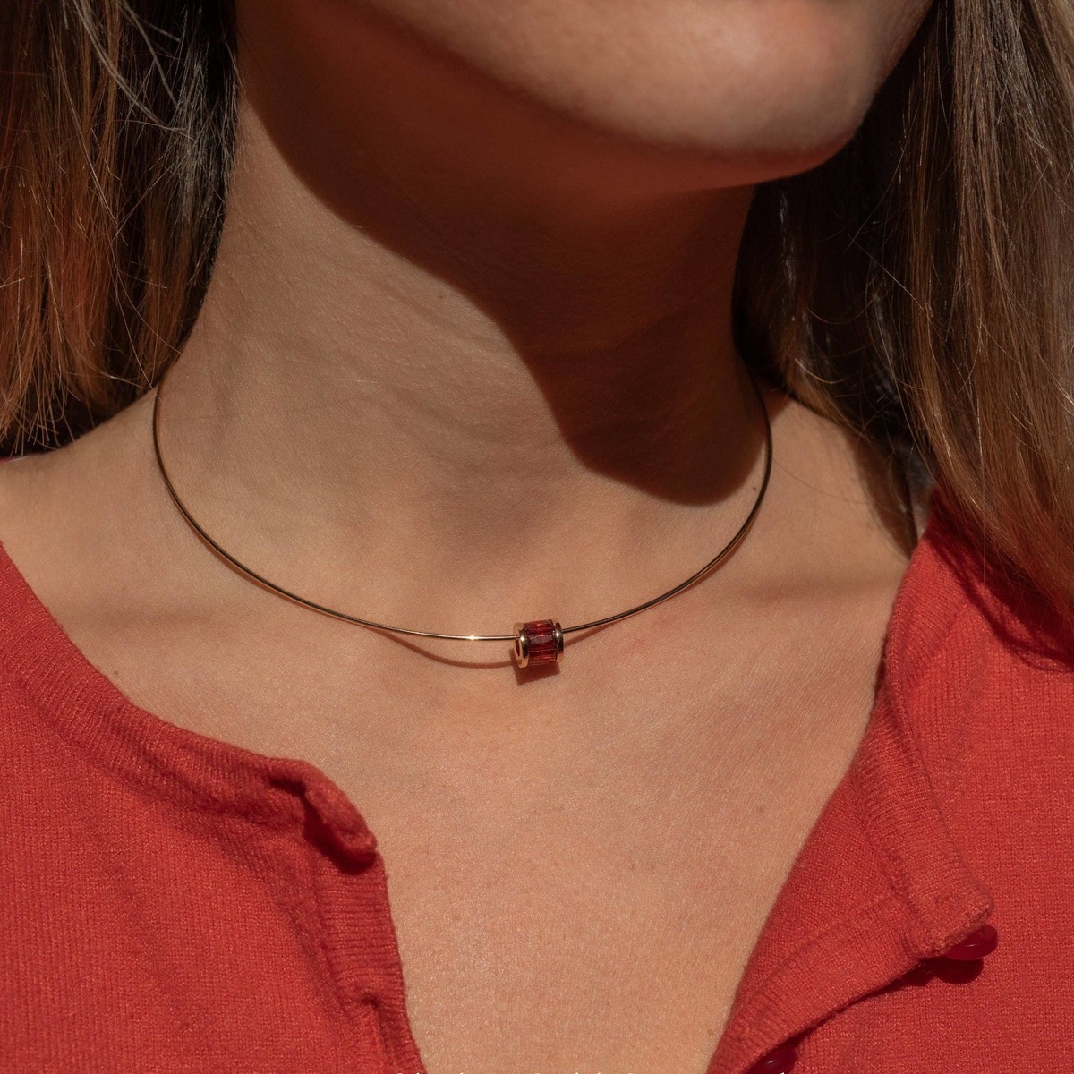 Thatch Delphin Red Bead Charm - Image 4 of 4