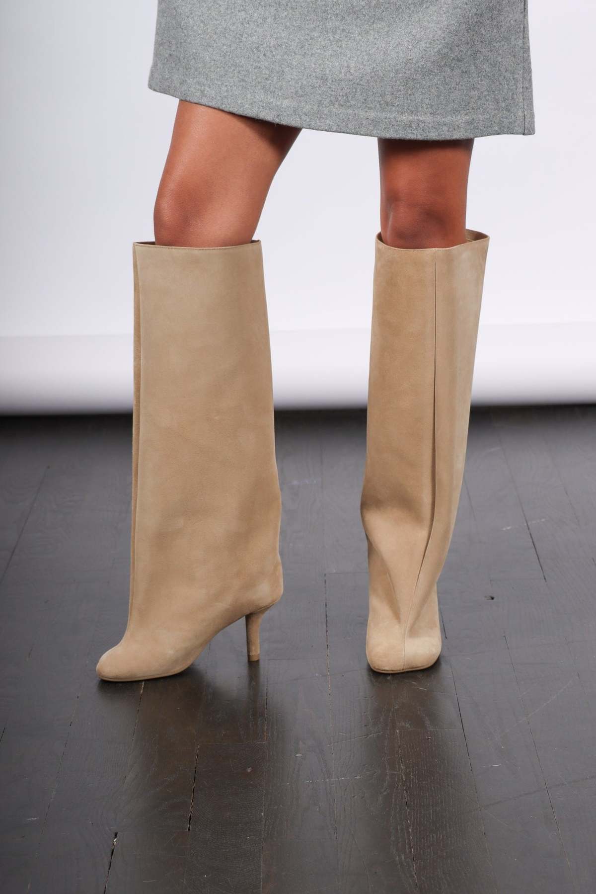 Maison Margiela Anatomic Slip-on Suede Boots - Incense - Image 5 of 10