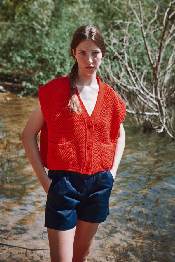 L'ENVERS ELEONORE Sleeveless V-Neck Cardigan in Organic Cotton