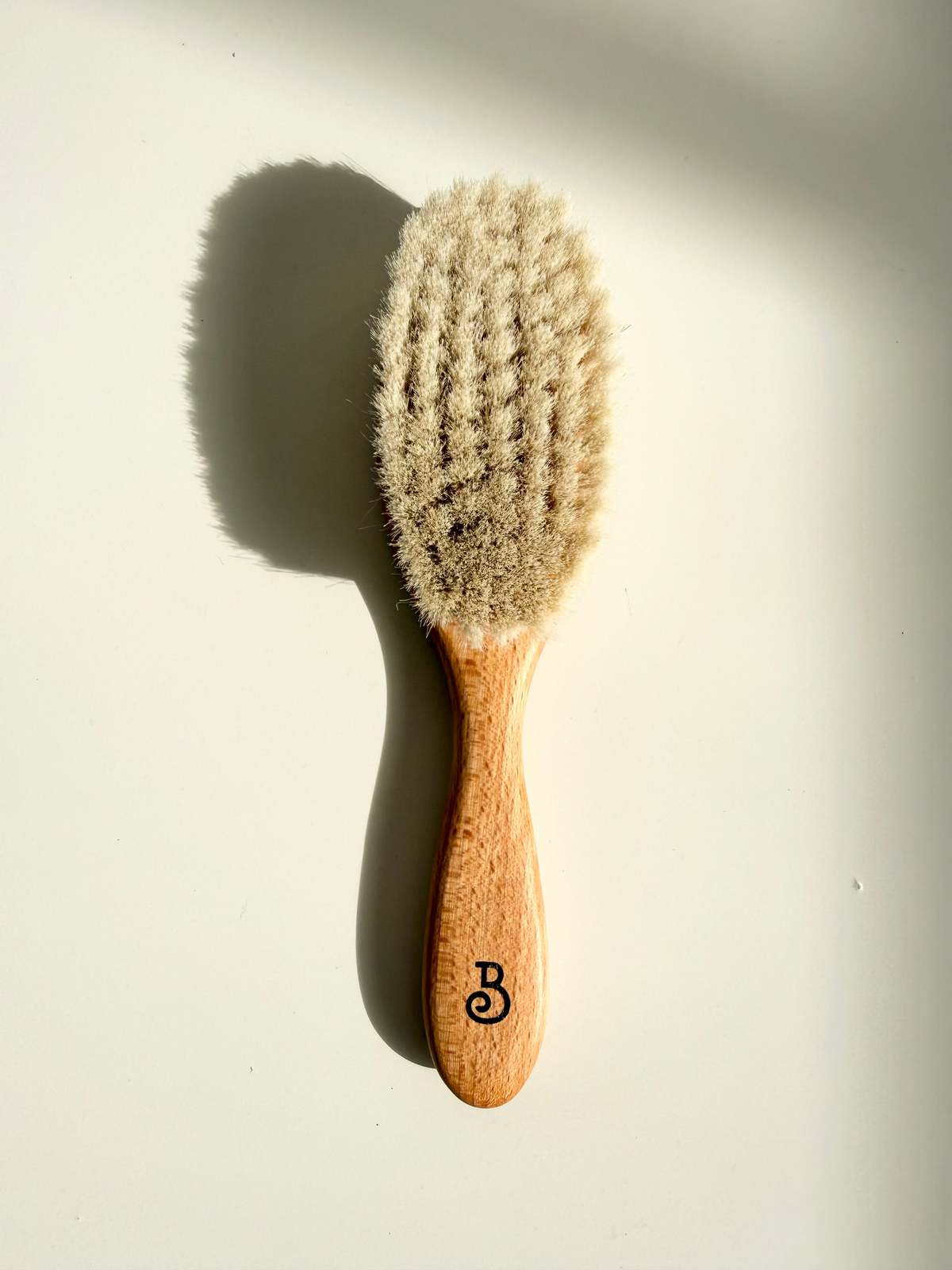L'Artisan Brossier French Baby Brush - 100% Natural Ultra Soft Goat Hair - Image 1 of 3
