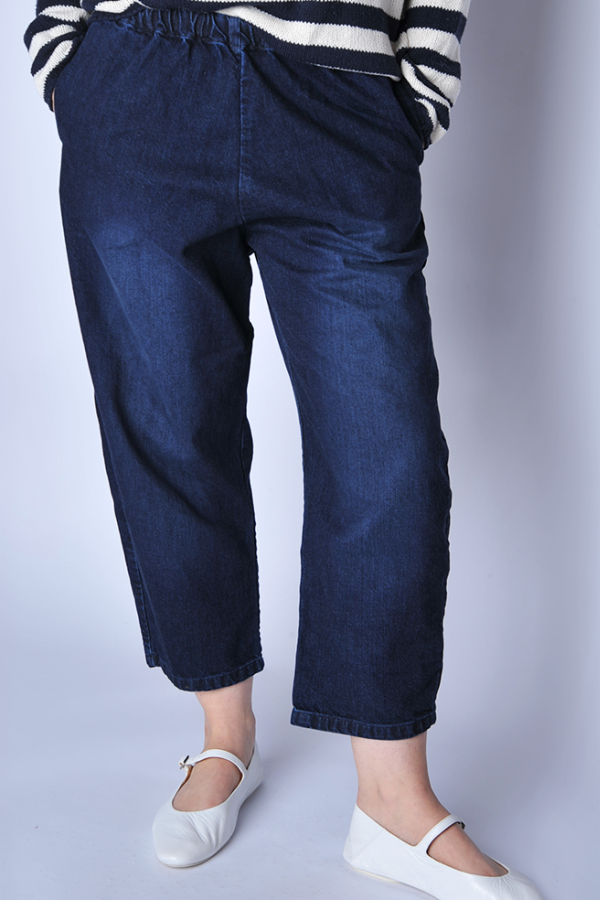 A Punto B Indigo Denim Curved Pants - Navy
