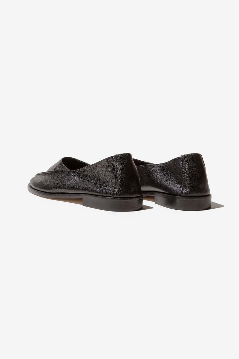 Hereu Juliol Winter Supple Shiny Loafers - Black