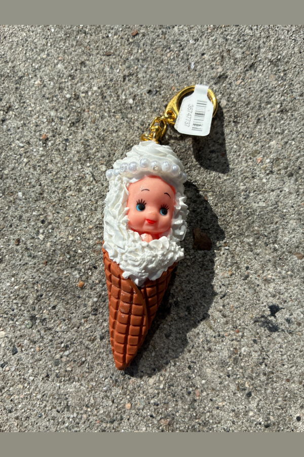 Otonamiya Whipped Cream + Pearl Kewpie Keychain - Awake