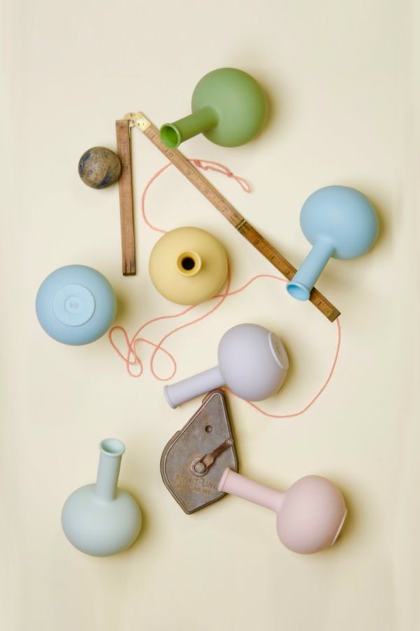 Middle Kingdom Matte Porcelain Mini Beauty Vase