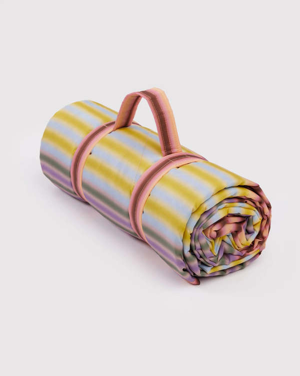 BAGGU Gradient Stripe Puffy Picnic Blanket BAGGU Gradient Stripe Puffy Picnic Blanket