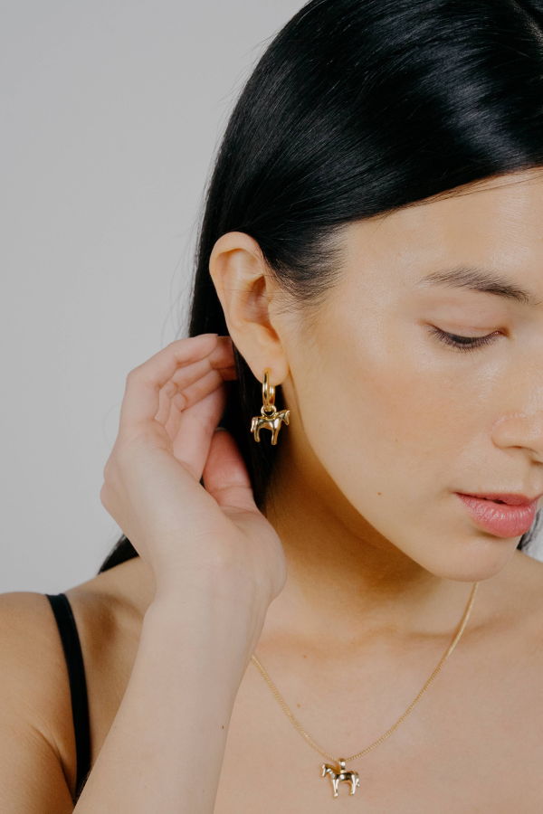 Kara Yoo Lunar Horse Hoops Earrings - Gold