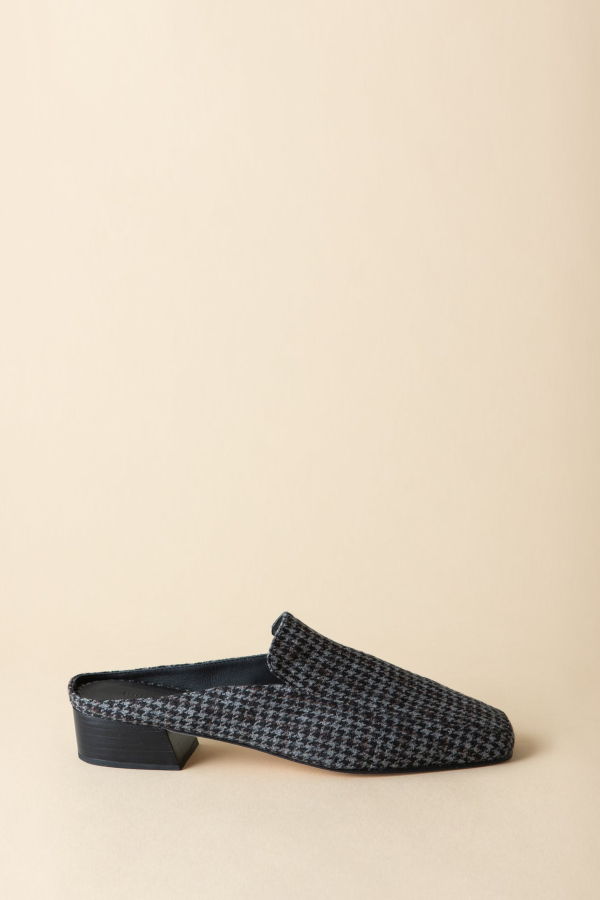 Huma Blanco Felix Loafer Mule