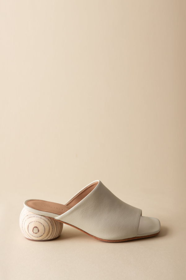 Huma Blanco Milla Mule