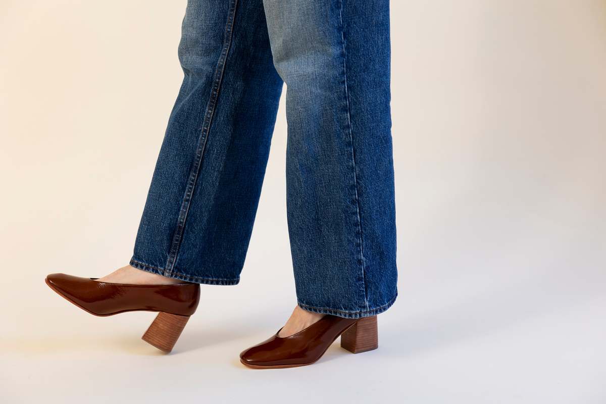 Huma Blanco Salvador Block Heel Crinkle Patent Heels - Image 2 of 5