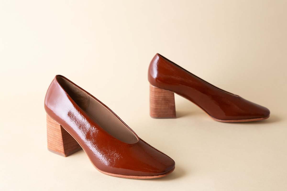 Huma Blanco Salvador Block Heel Crinkle Patent Heels - Image 4 of 5