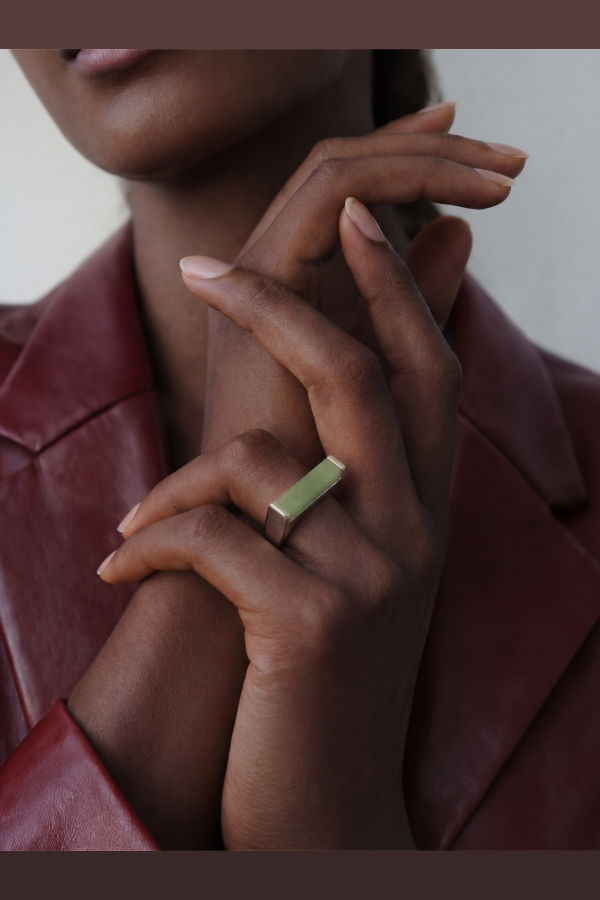 seree Year of the Horse Light Green Jade Stone Saddle Ring