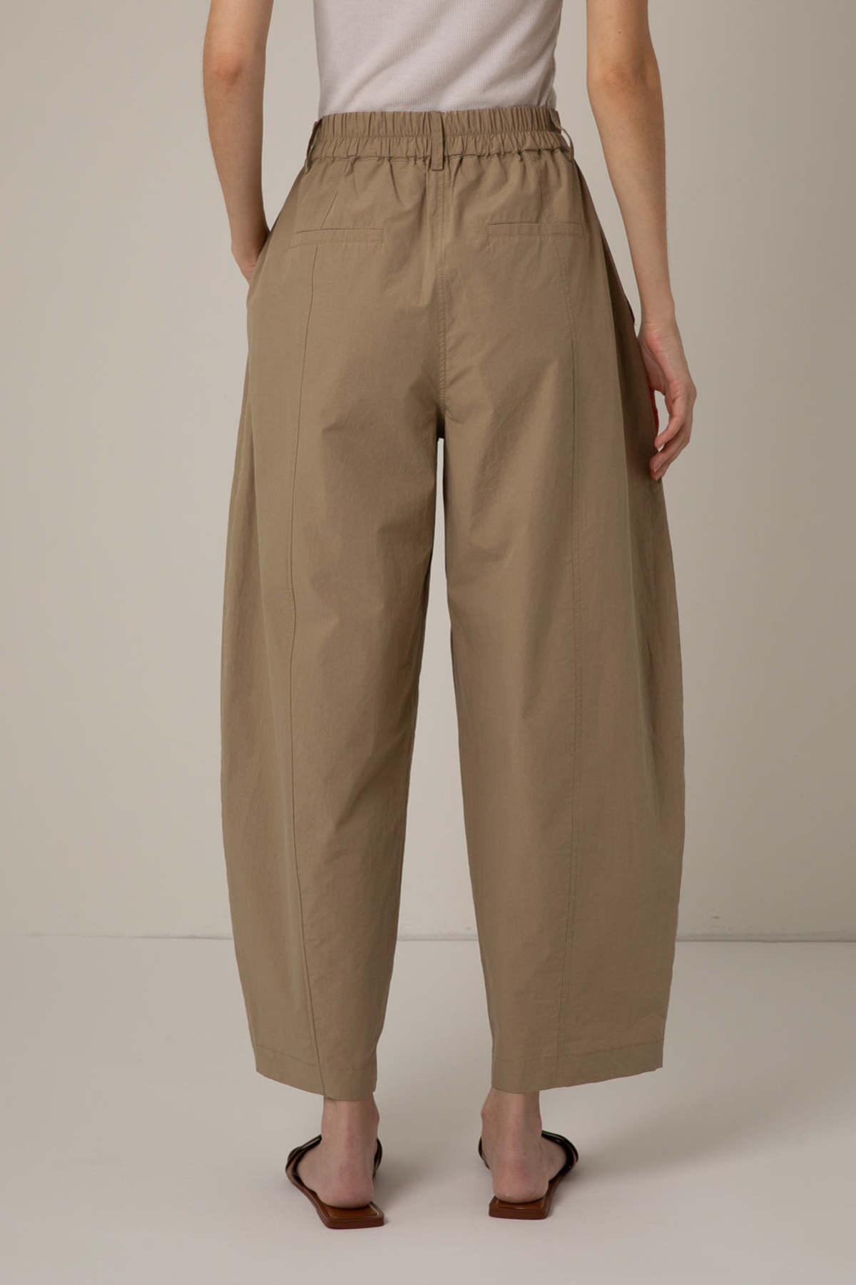 Capsule Wardrobe Vivere Thea Barrel Leg Trousers - Sand - Image 2 of 5