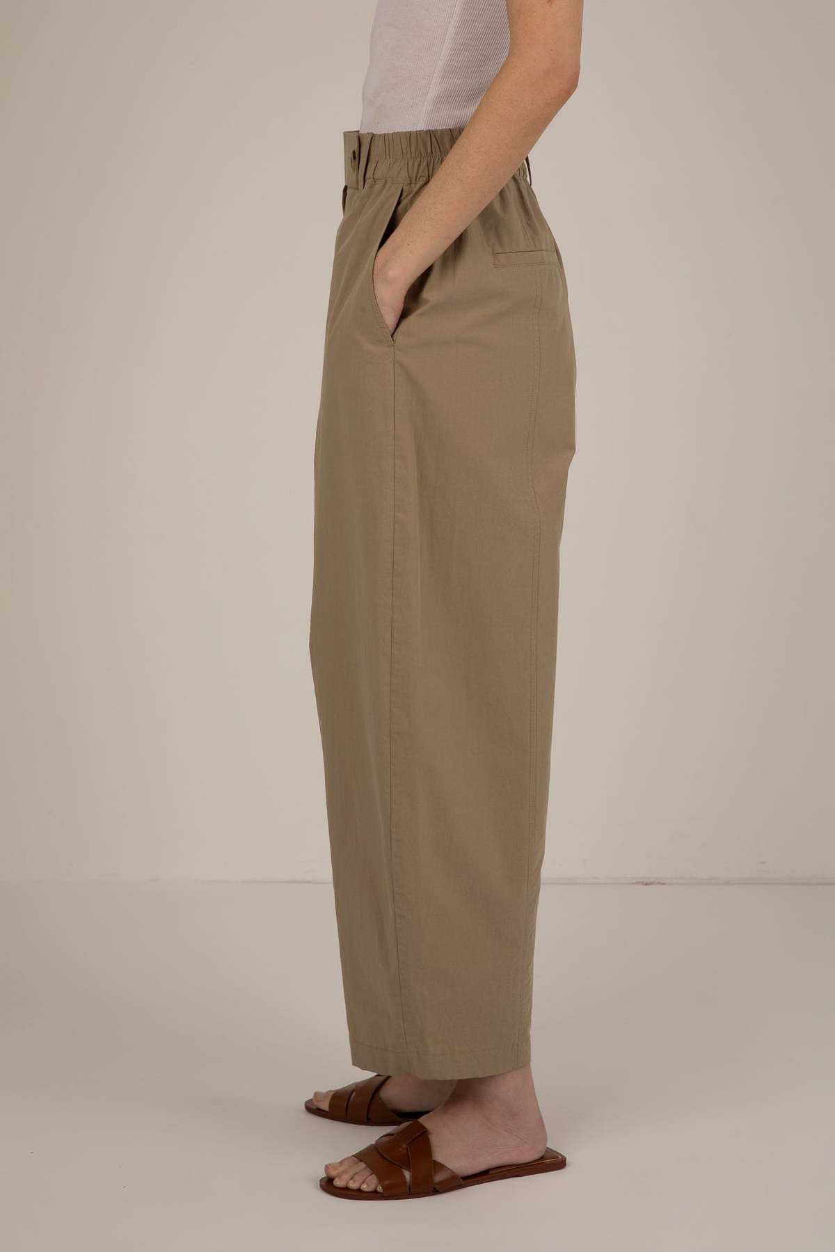 Capsule Wardrobe Vivere Thea Barrel Leg Trousers - Sand - Image 3 of 5