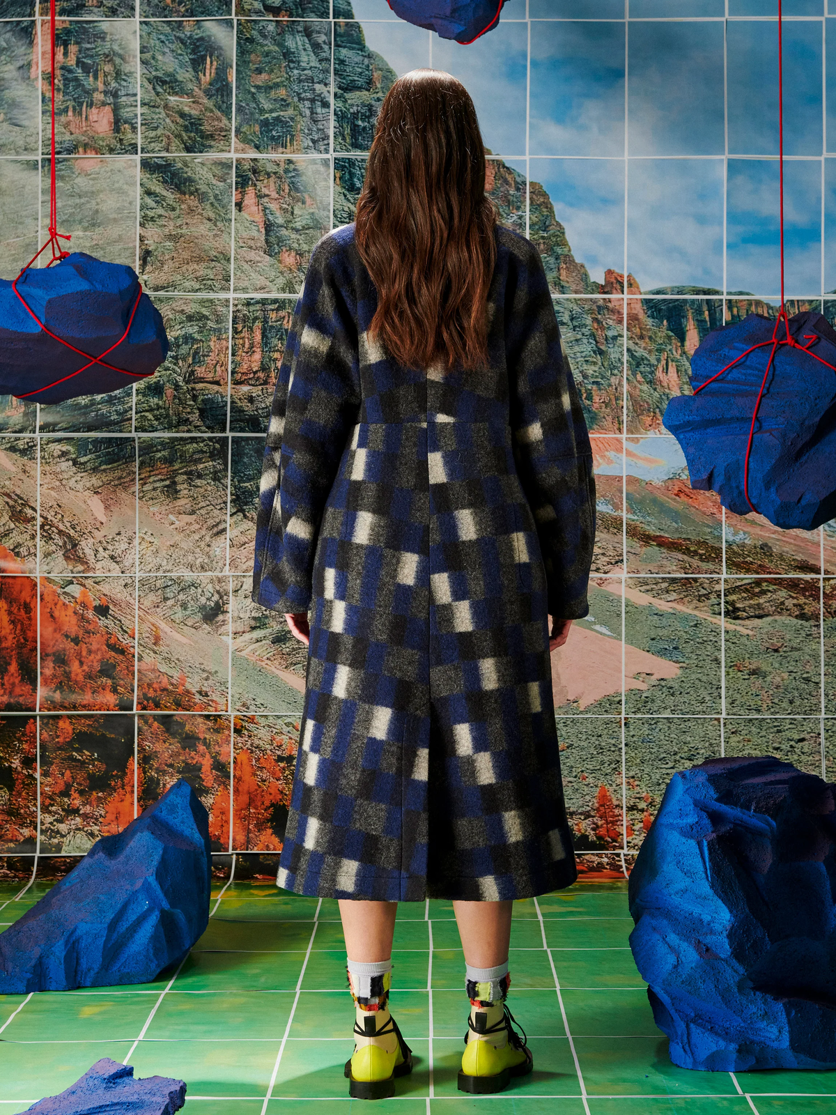 Henrik Vibskov Banana Coat - Brushed Black Squares - Image 6 of 6