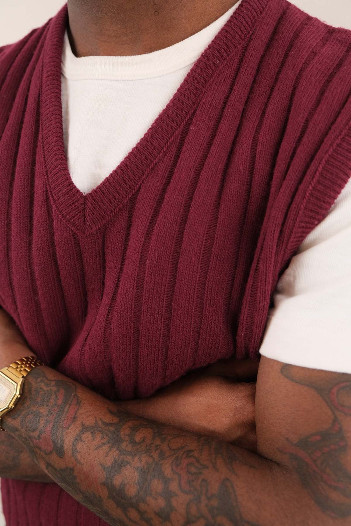 Hermine Vintage 90s Claret Cotton Blend Ribbed Sleeveless Sweater Vest - Burgundy - Image 2 of 3