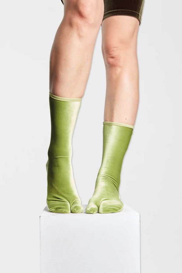 Simone Wild Velvet Toe Socks - Apple Green