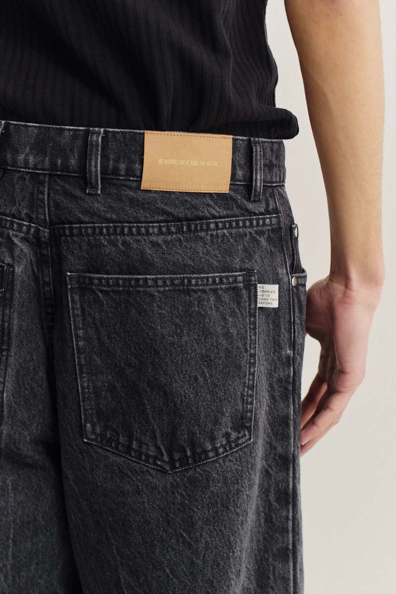 A Kind of Guise Duma Pleated Denim Jeans