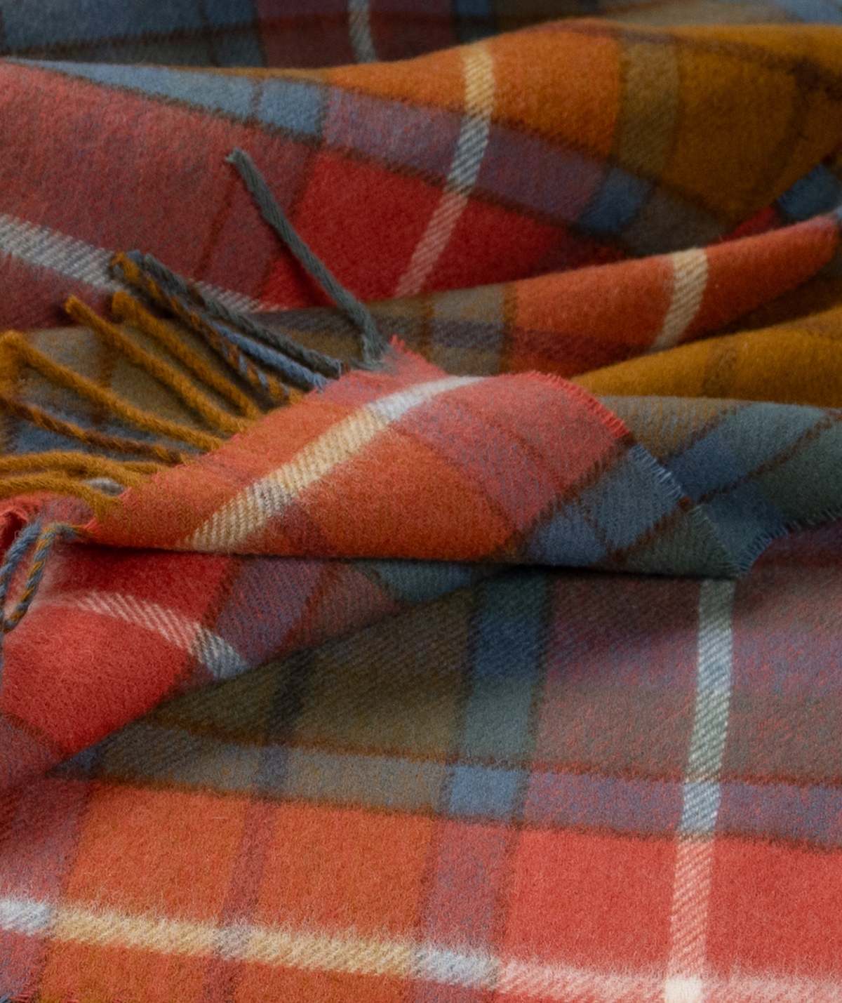 Prince of Scots Highland Tartan Tweed Merino Wool Throw - Antique Buchanan - Image 2 of 9