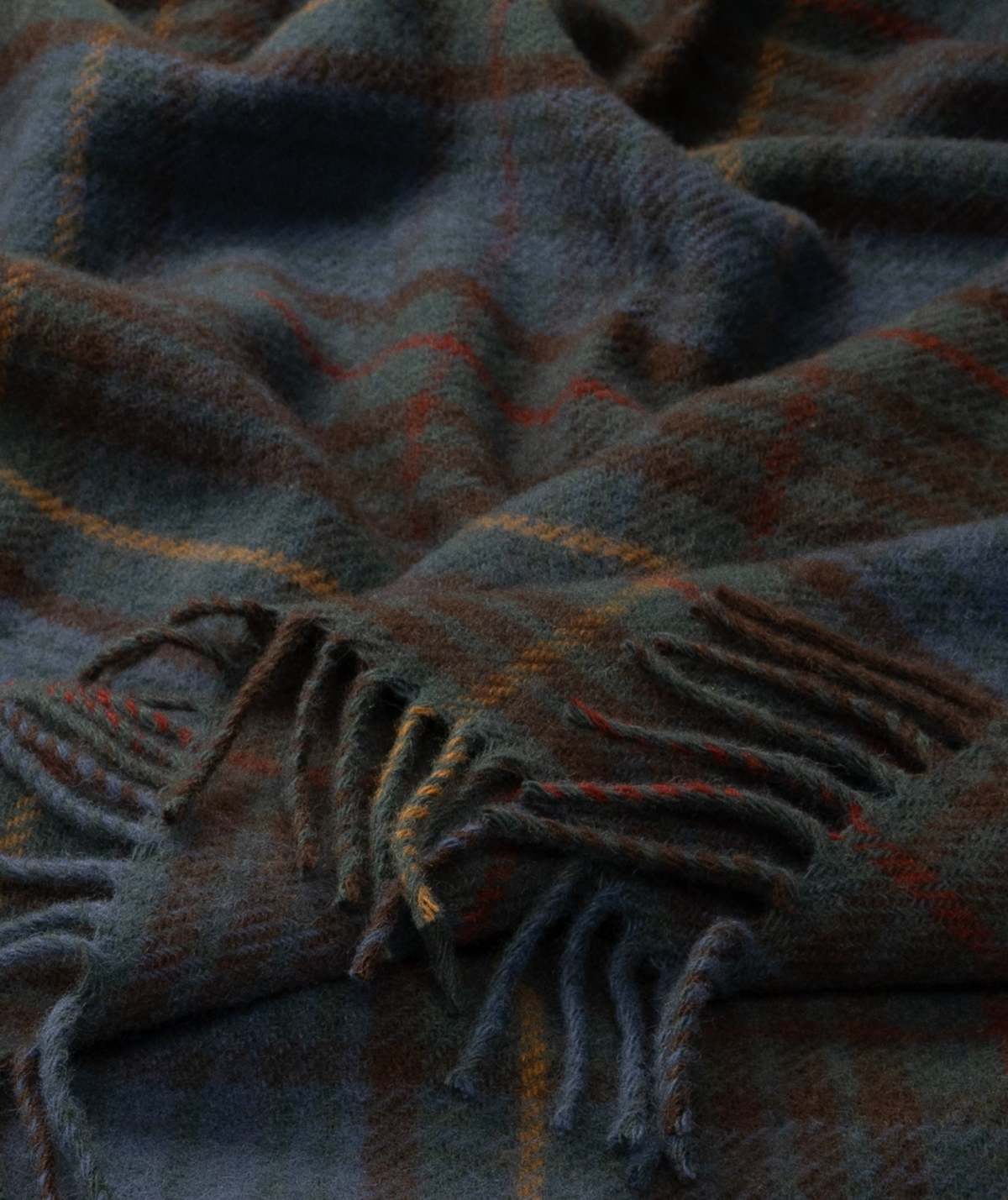 Prince of Scots Highland Tweeds Big Throw - Antique Hunting - Image 5 of 10