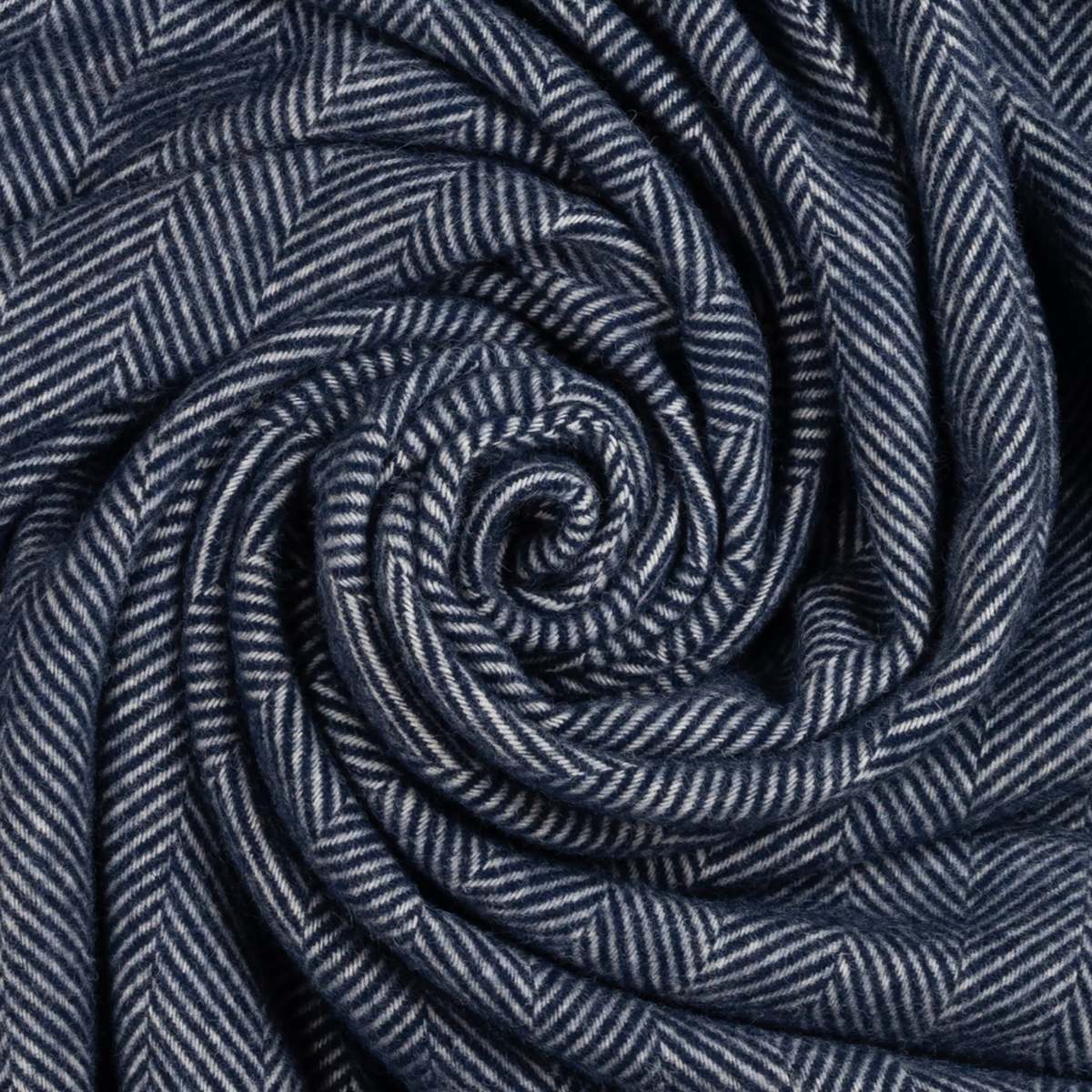 Prince of Scots Highland Tweeds Big Throw - Herringbone Navy - Image 5 of 8