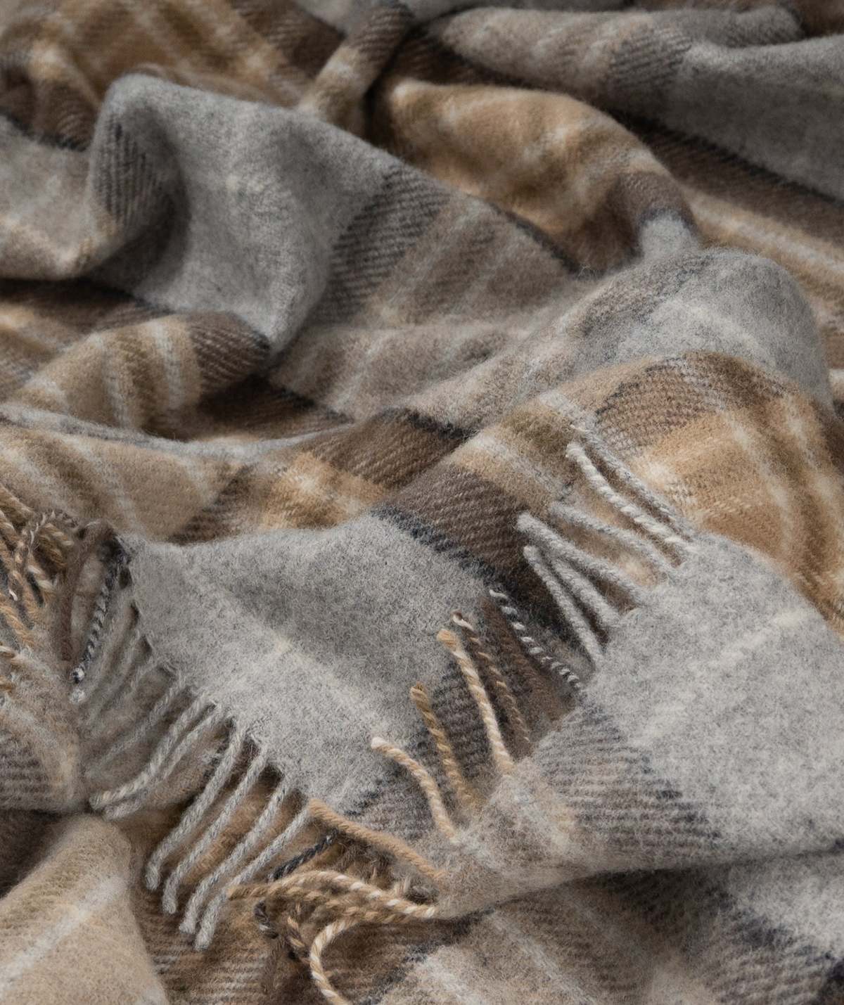 Prince of Scots Highland Tweeds McKellar Throw Blanket - Image 5 of 5