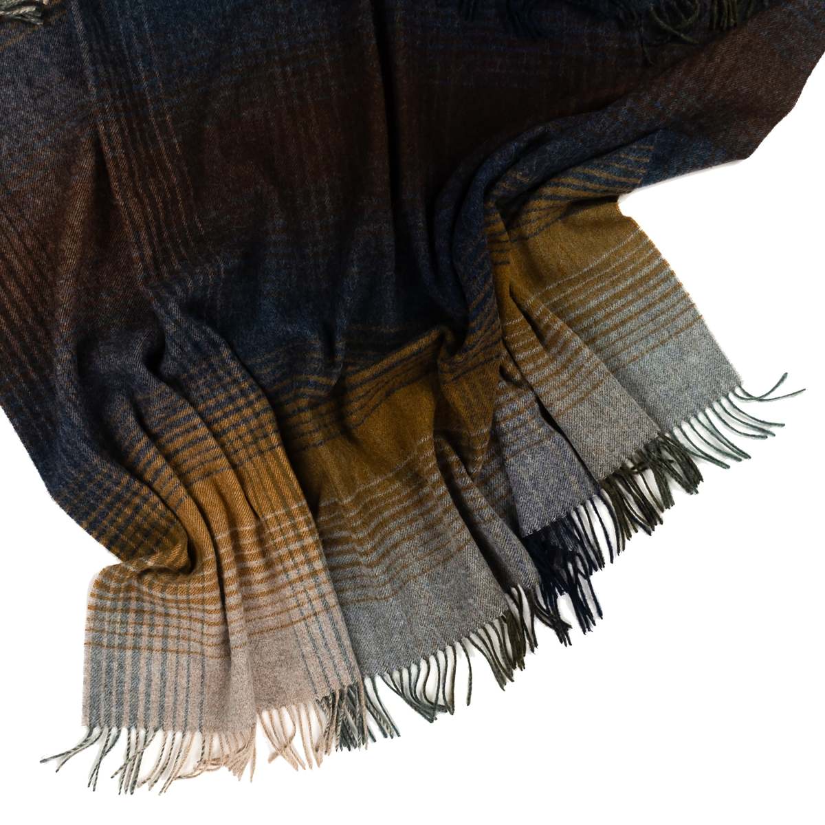 Prince of Scots Highland Tweeds Shetland Lambswool Throw - Ombre Burgundy - Image 10 of 10