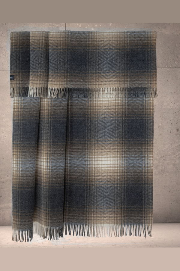 Prince of Scots Highland Tweeds Shetland Lambswool Throw - Ombre Natural