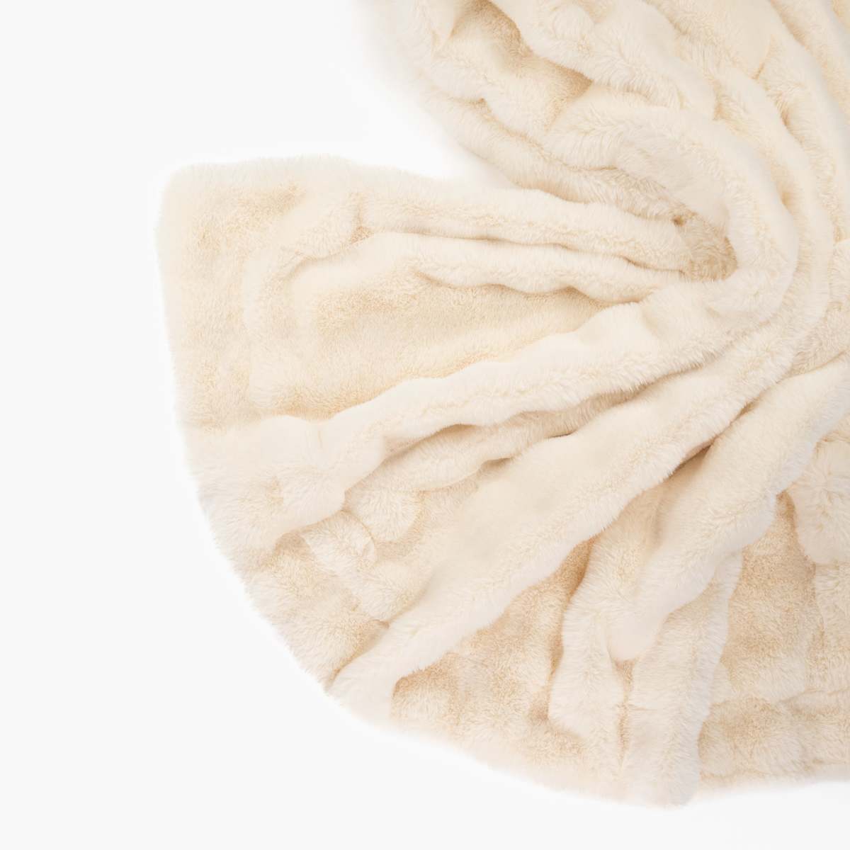 Prince of Scots Southampton Home Cloud Throw - Champagne - Image 4 of 8