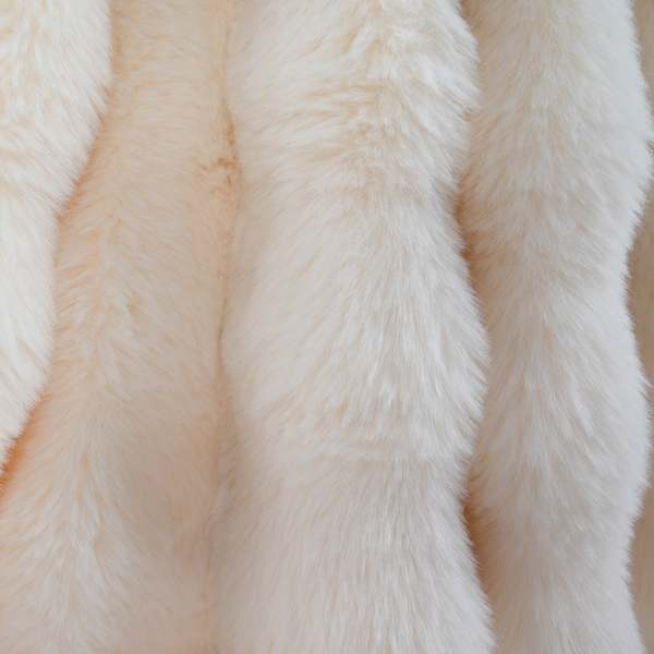 Prince of Scots Southampton Home Cloud Throw - Champagne