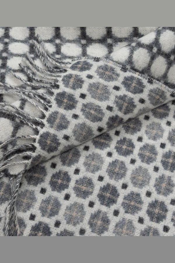 Prince of Scots Southampton Home Merino Wool Medallion Throw