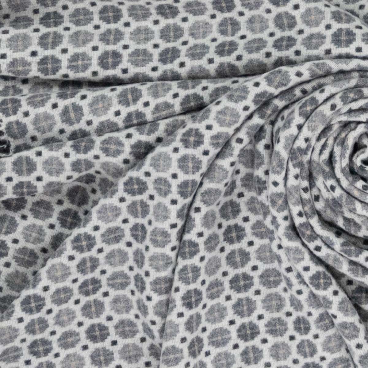 Prince of Scots Southampton Home Merino Wool Medallion Throw - Image 8 of 9