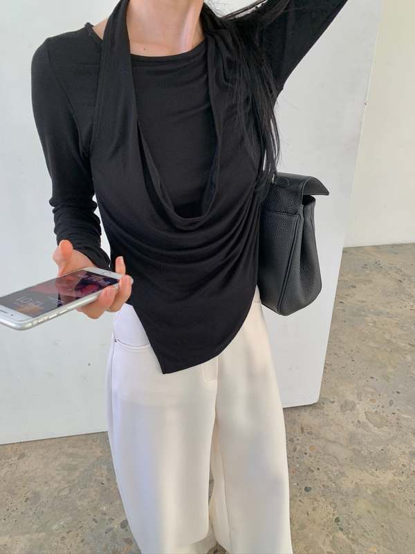 The NKC Store Nelli Top - Black