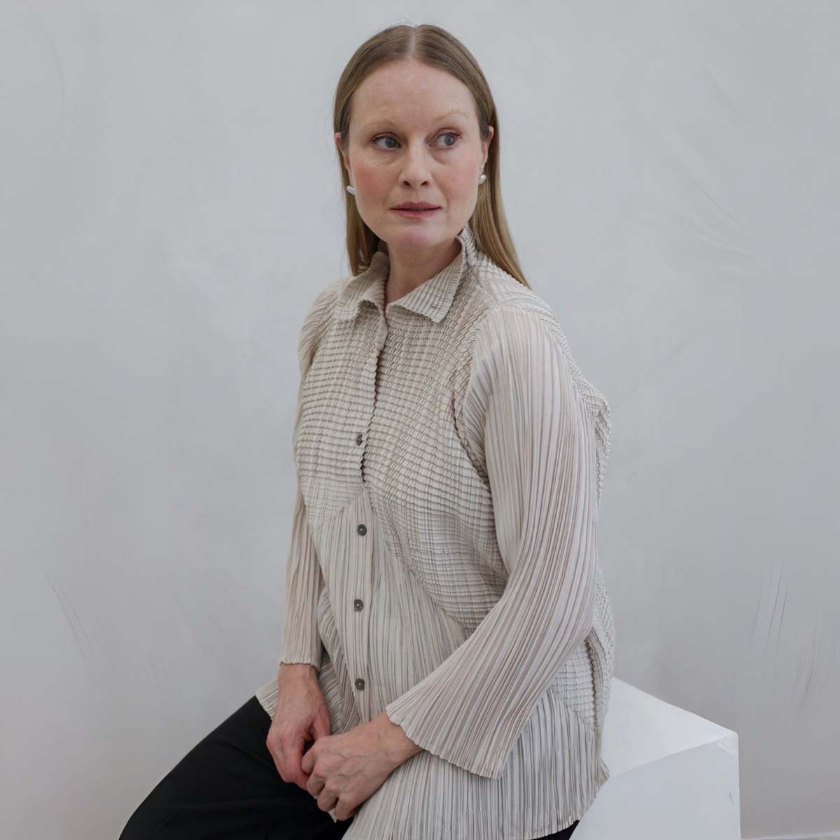 London Atelier Byproduct Multi Way Accordion Pleated Shirt - Image 6 of 10