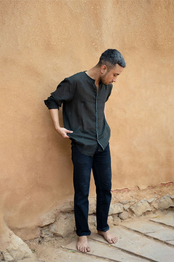 Studio Within Flow Shirt - Charcoal/Indigo Jamdani Motifs